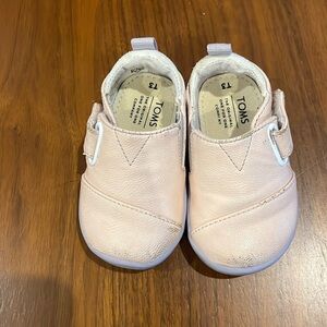 TOMS size 3 pink sneakers